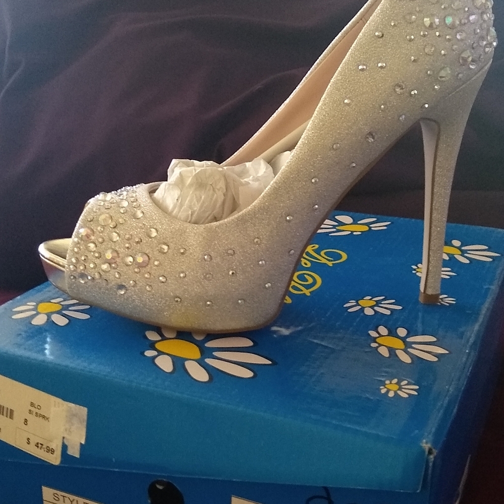 Dressy peeptoe heels - Picture 3 of 3